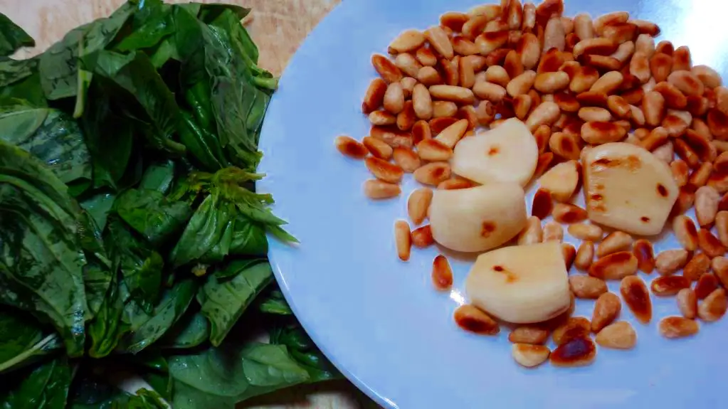Low sodium homemade pesto nuts garlic basil