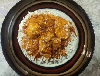 low sodium indian buttered chicken served over rice