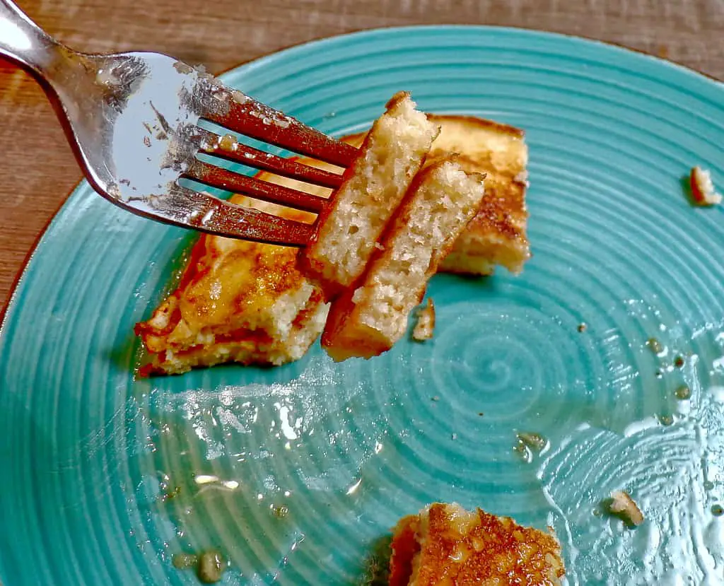 Bijna de laatste hap karnemelkpannenkoeken