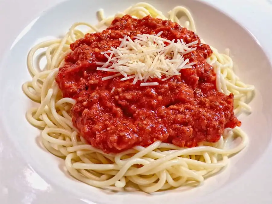 Low sodium meaty spaghetti meal