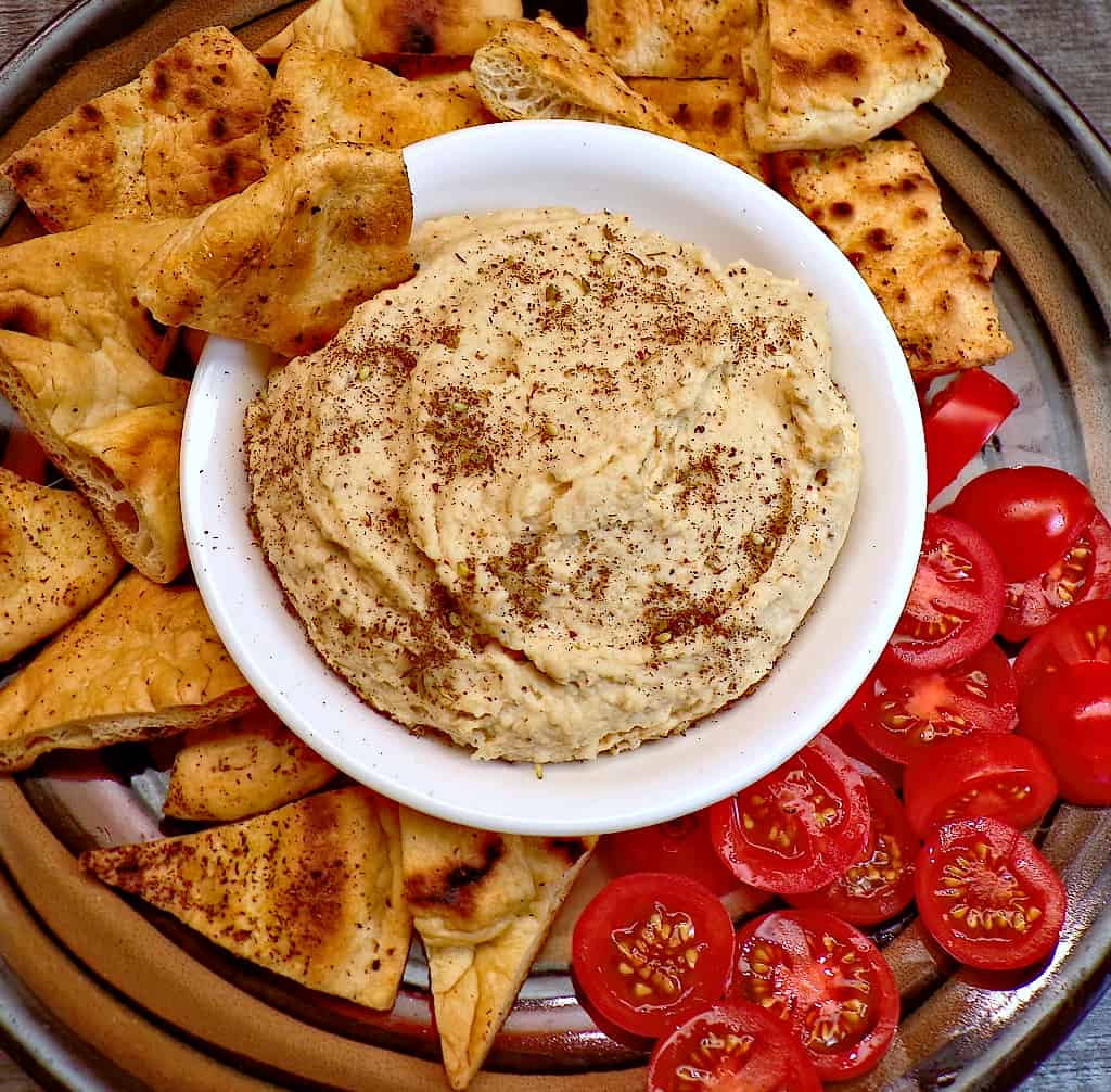Hummus with low sodium pita chip