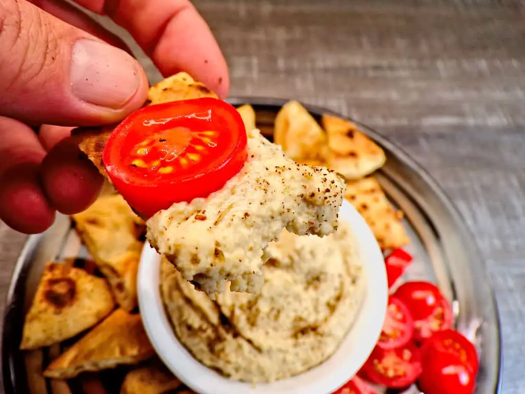 Low sodium hummus on pita chip