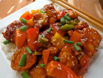 Sweet and sour sauce on crispy chicken