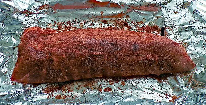Rib-rack rubbed with low sodium spice