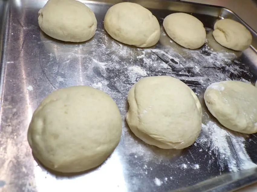 Hamburger bun dough final rise