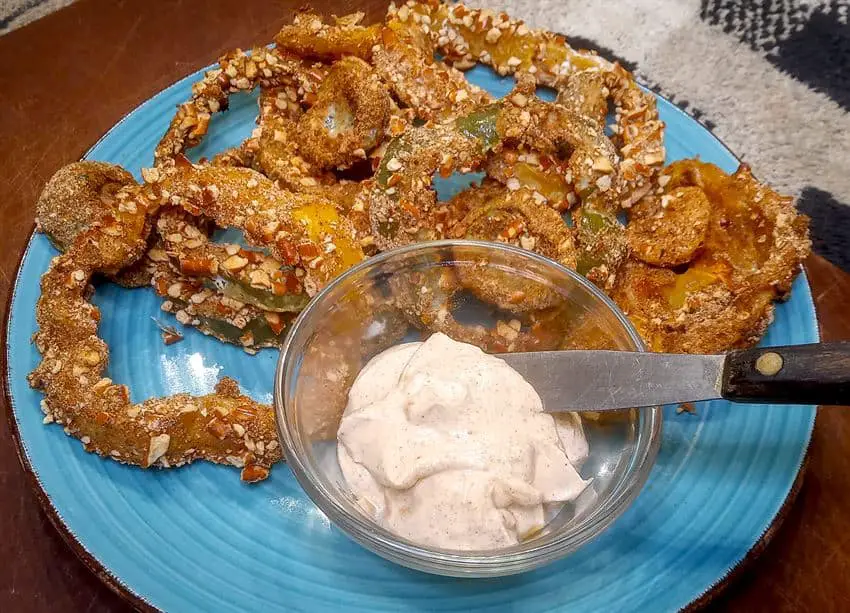 Pretzel breaded bell pepper rings and spicy sauce