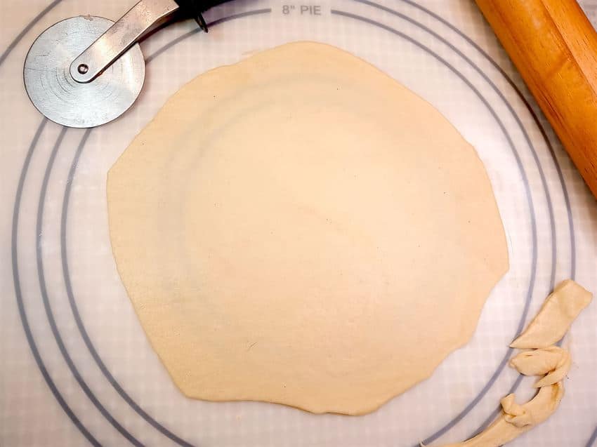 Roll tortilla till translucent