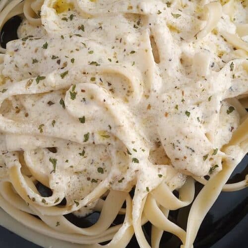 Lo So Alfredo Sauce closeup