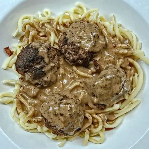 Low sodium meatballs on spaetzle