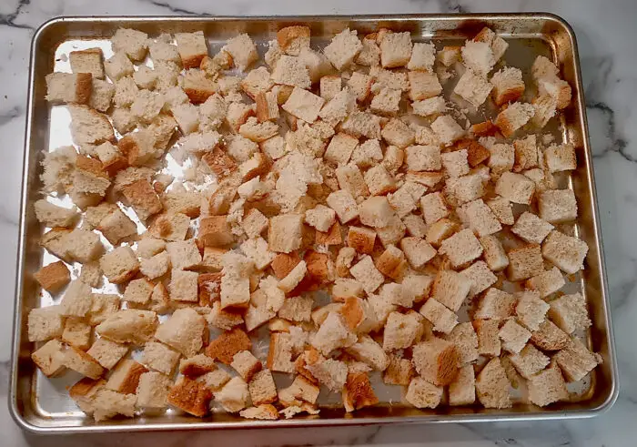 Cubed bread for stuffing