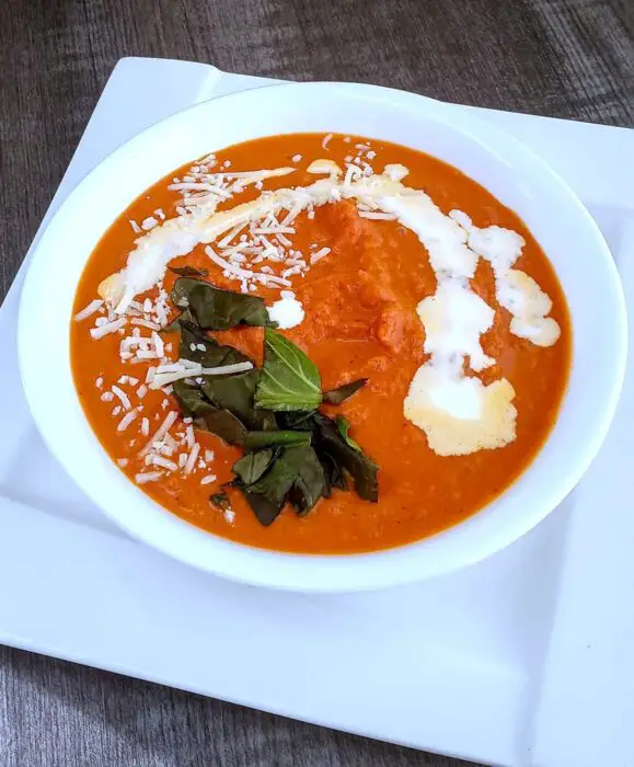 Hot and thick low sodium tomato soup