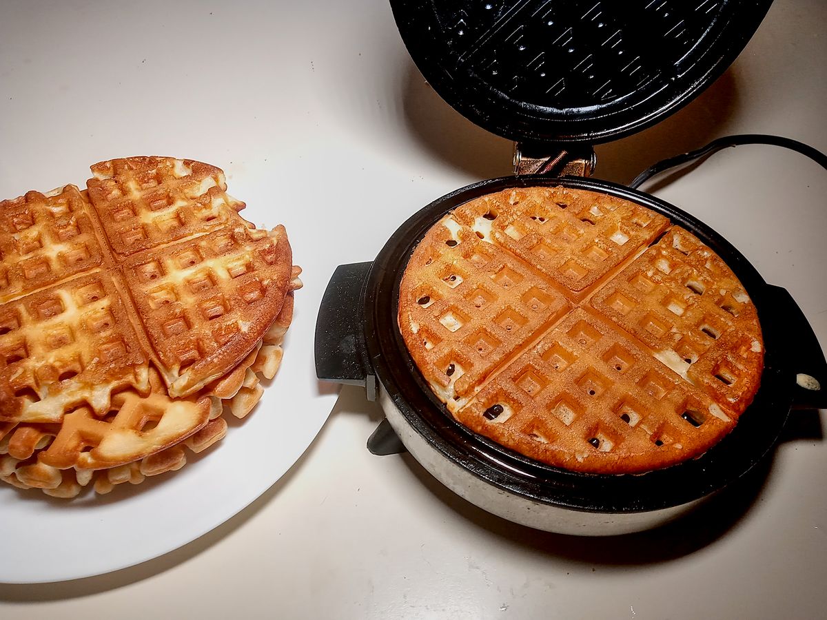 Waffle iron with waffle