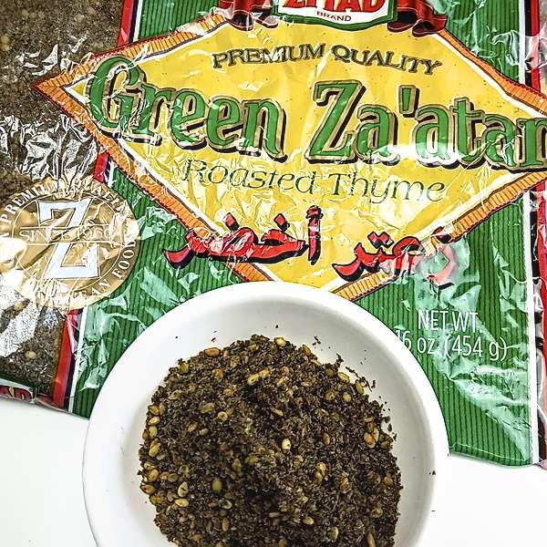 Bag and bowl of za'atar spice