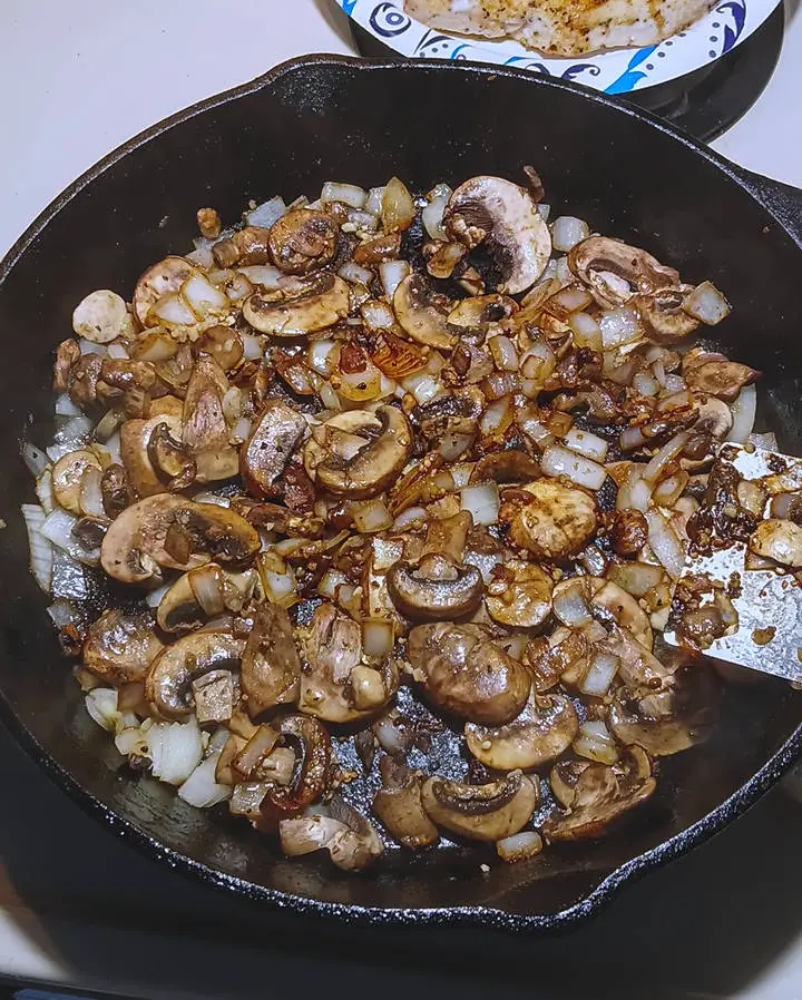 Low Sodium Saucy Mushroom Garlic process image 4