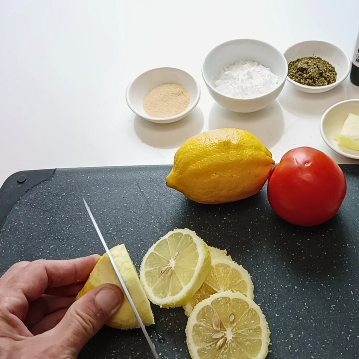 Low Sodium Lemon pepper chicken slicing the lemons   _01