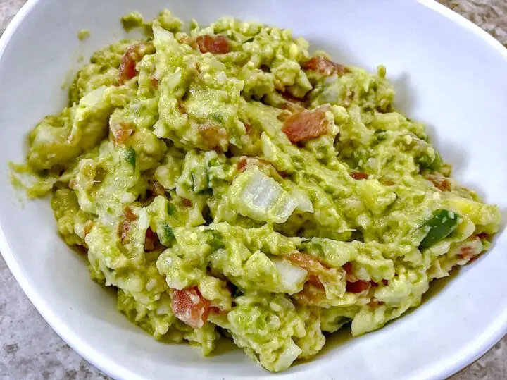 creamy and crunchy low sodium guacamole